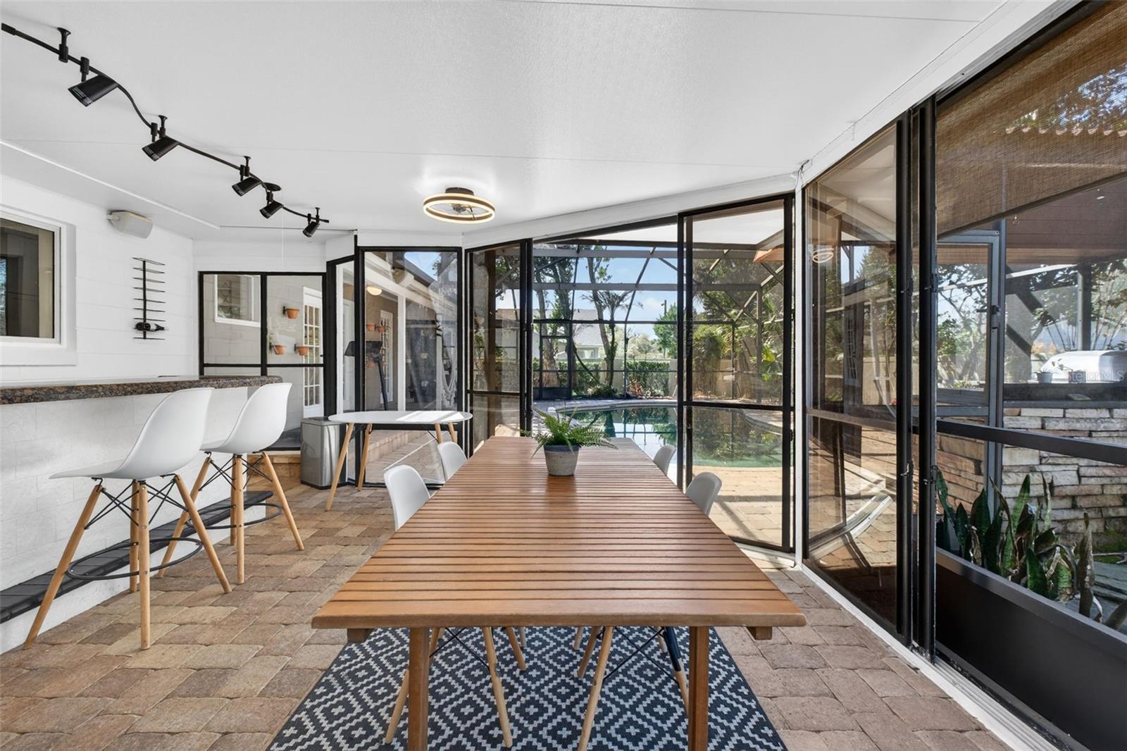 KENILWORTH SHORES SECTION FOUR Y/71 LOT 21 BLK B - Residential