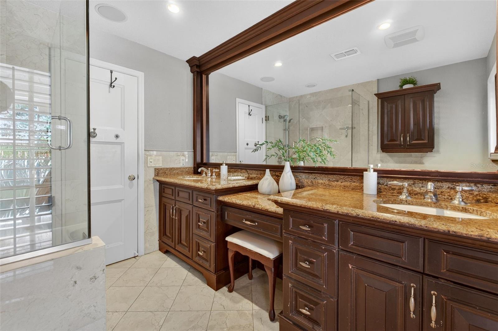 KENILWORTH SHORES SECTION FOUR Y/71 LOT 21 BLK B - Residential