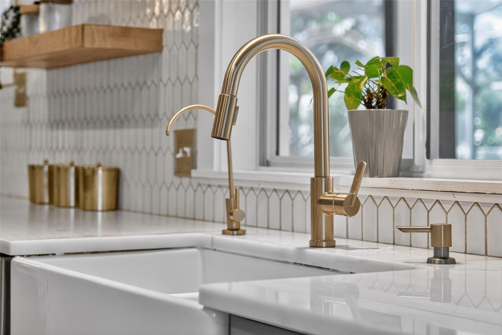 KENILWORTH SHORES SECTION FOUR Y/71 LOT 21 BLK B - Residential