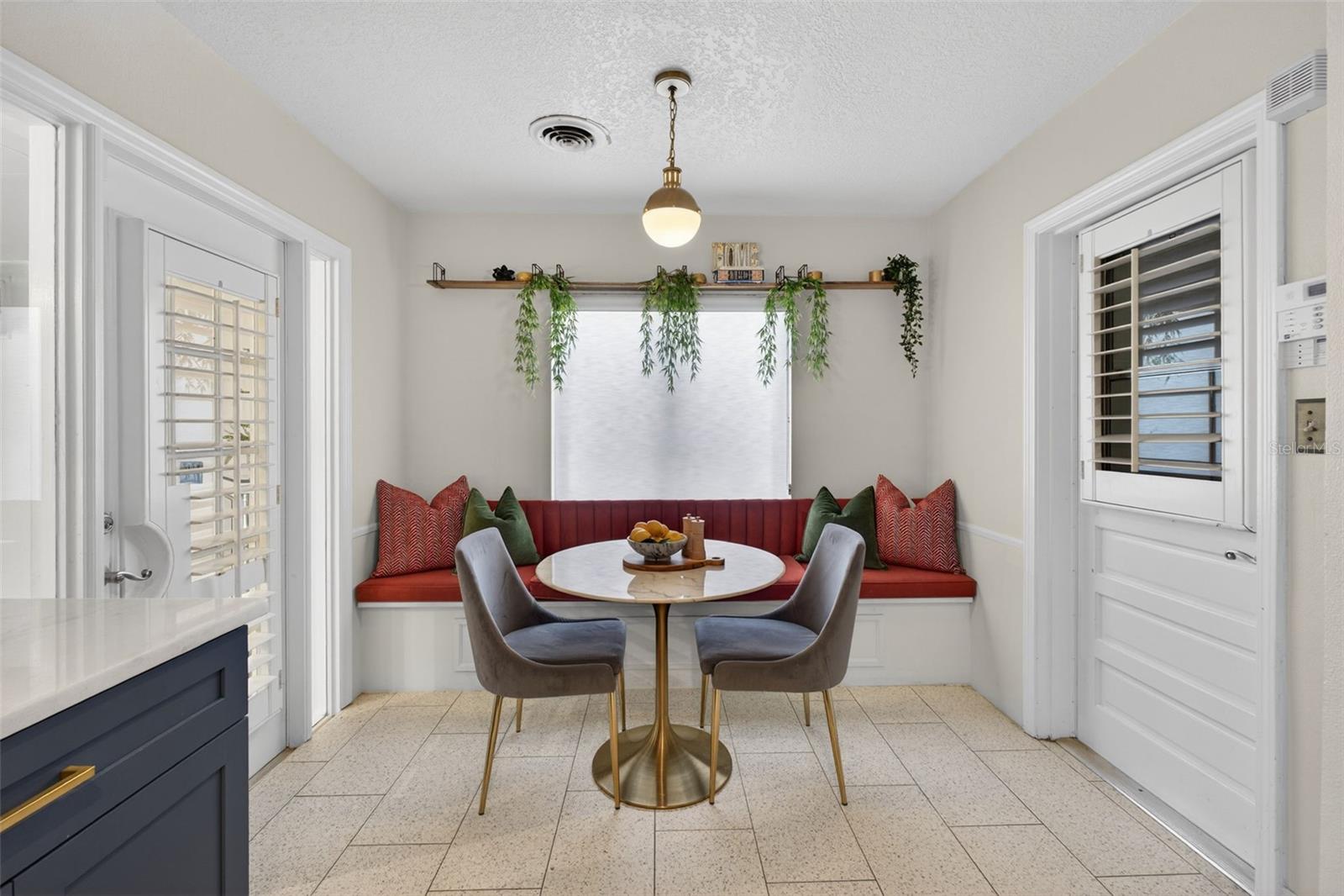 KENILWORTH SHORES SECTION FOUR Y/71 LOT 21 BLK B - Residential