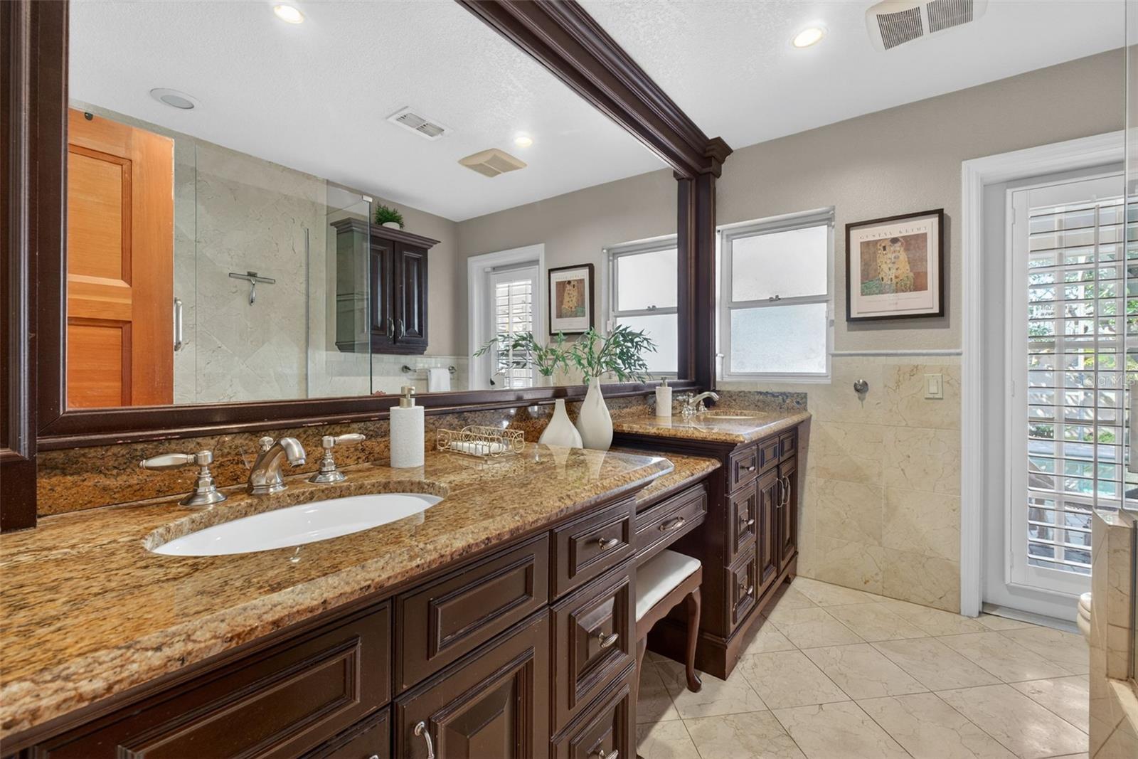 KENILWORTH SHORES SECTION FOUR Y/71 LOT 21 BLK B - Residential