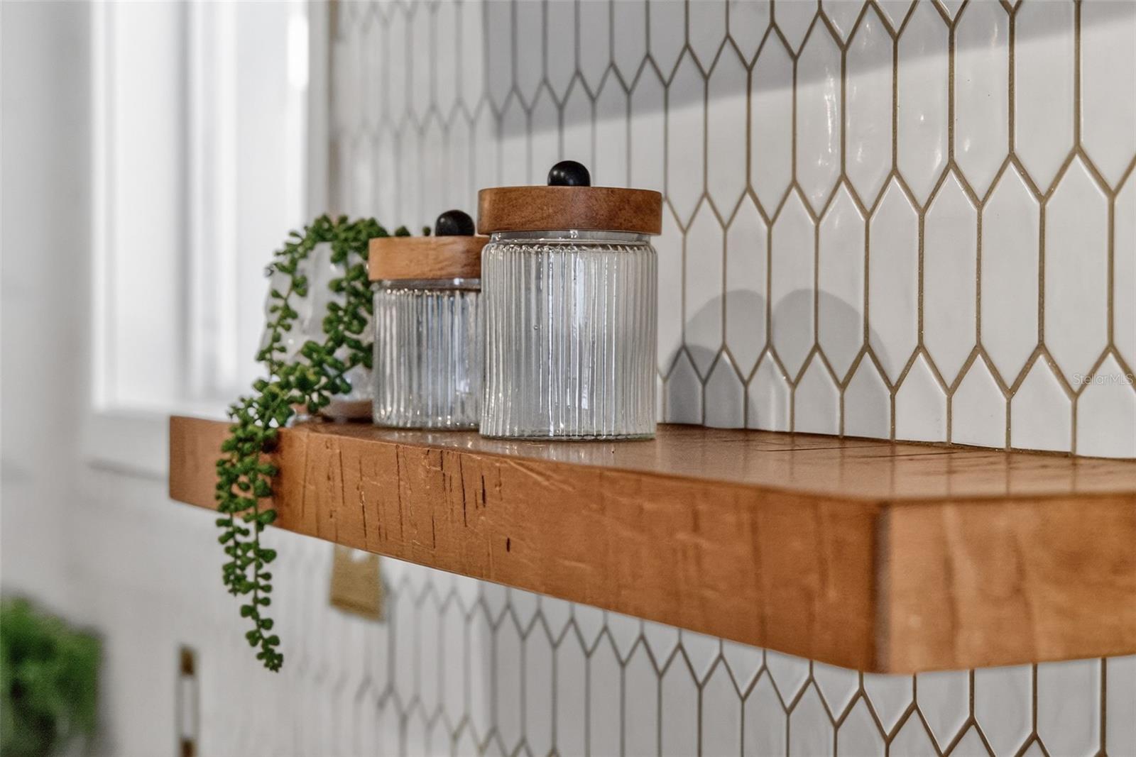 KENILWORTH SHORES SECTION FOUR Y/71 LOT 21 BLK B - Residential