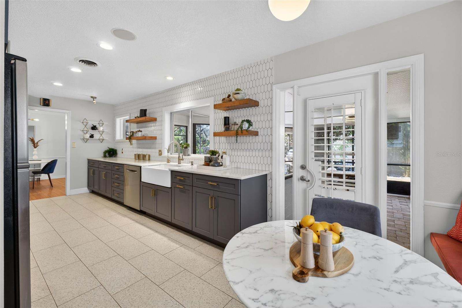 KENILWORTH SHORES SECTION FOUR Y/71 LOT 21 BLK B - Residential