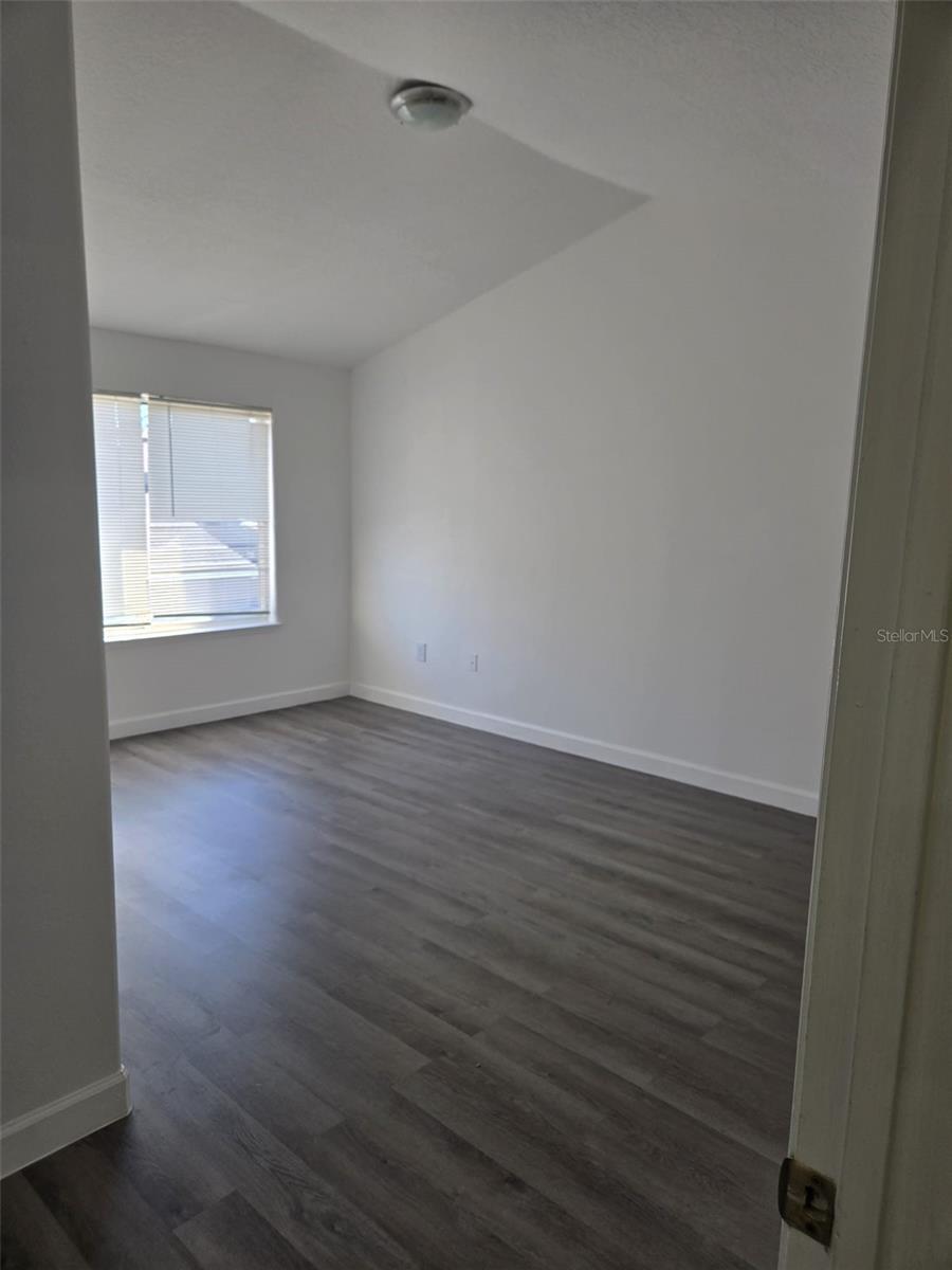 ISLAND WALK 49 71 - Residential Lease