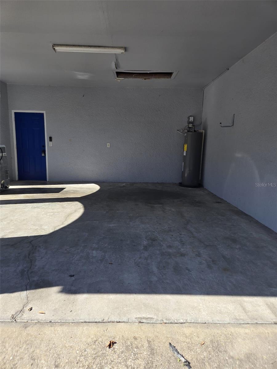 ISLAND WALK 49 71 - Residential Lease