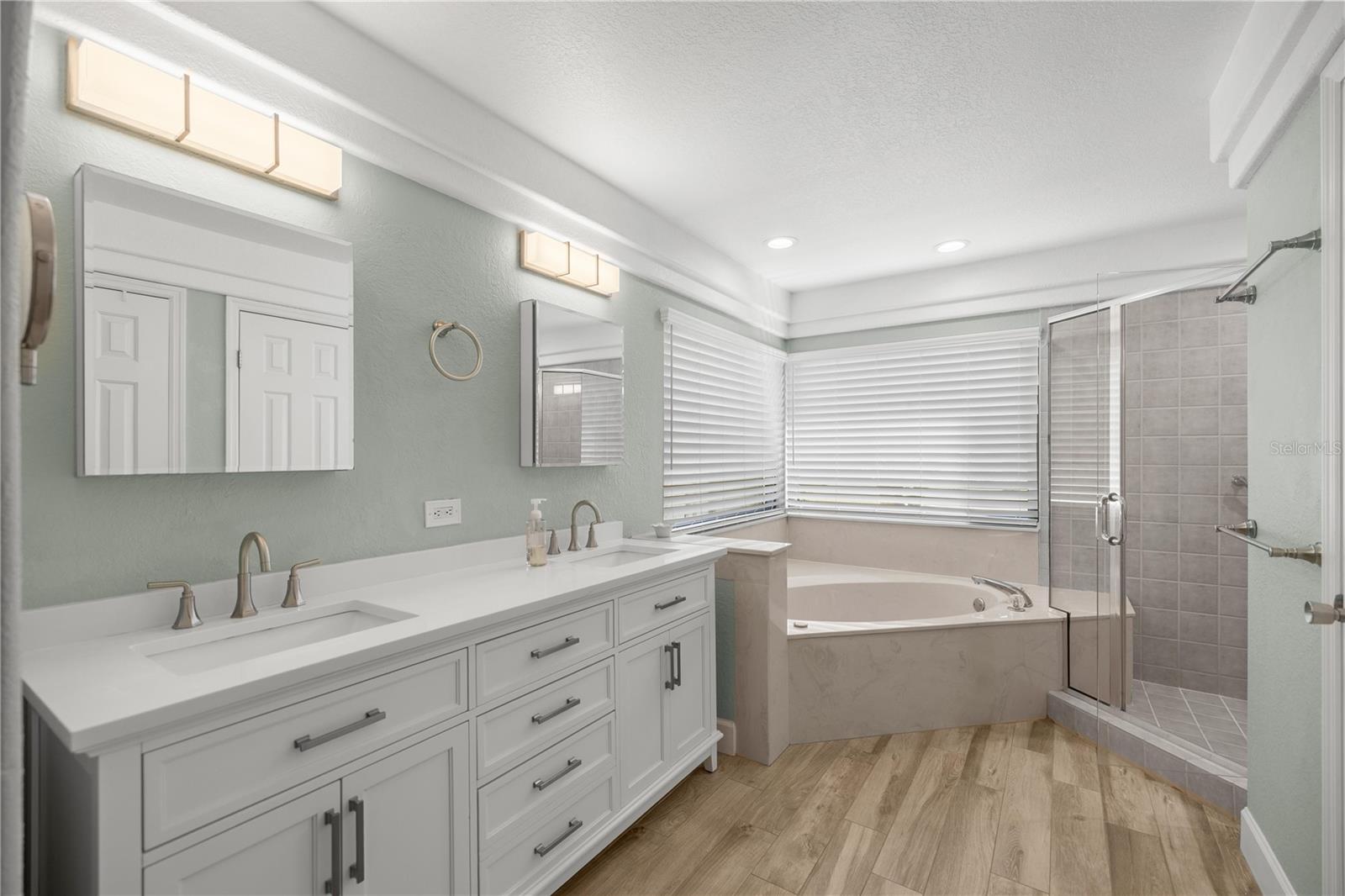 STONEWOOD VILLAS 03 - Residential