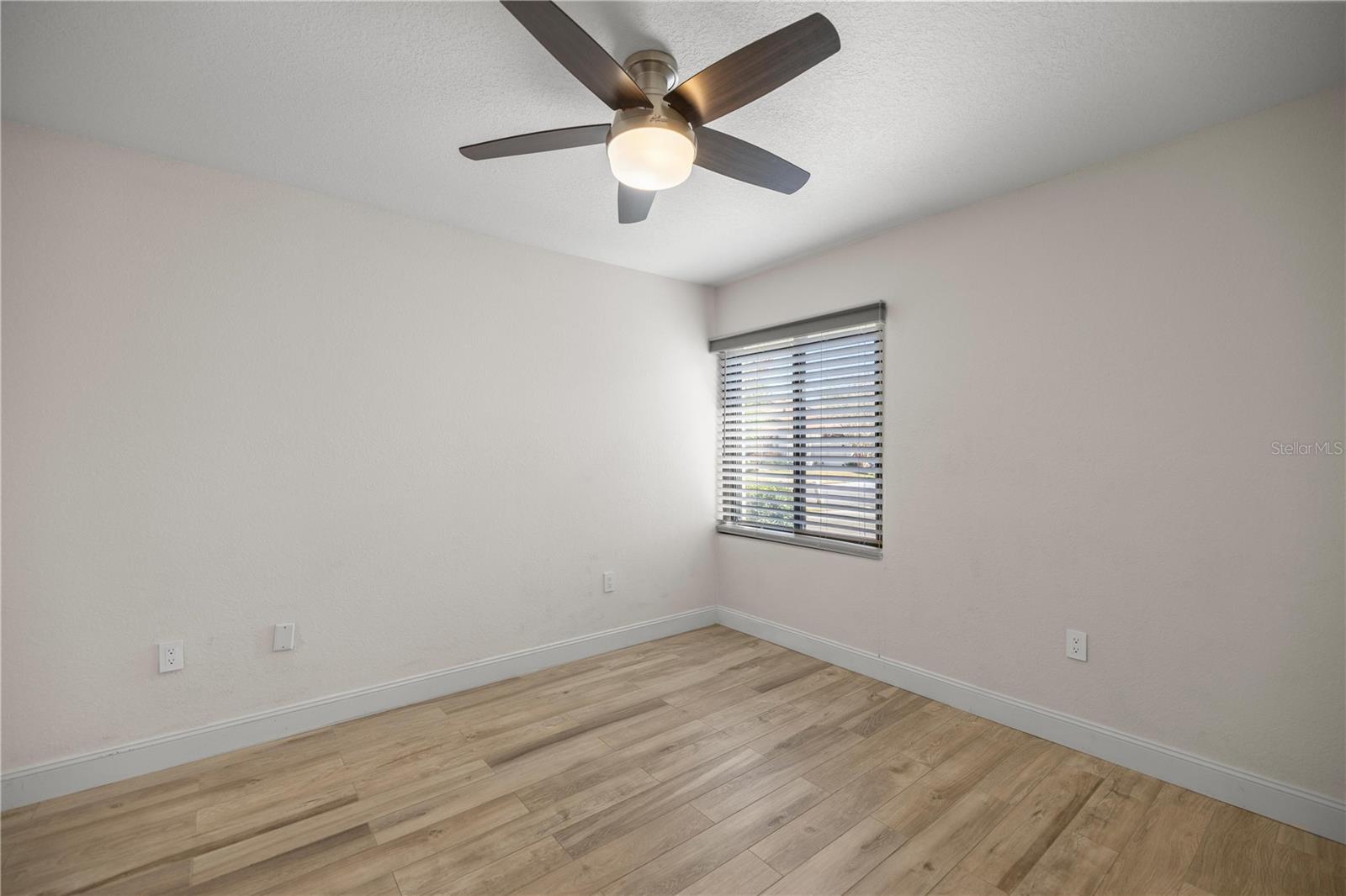 STONEWOOD VILLAS 03 - Residential