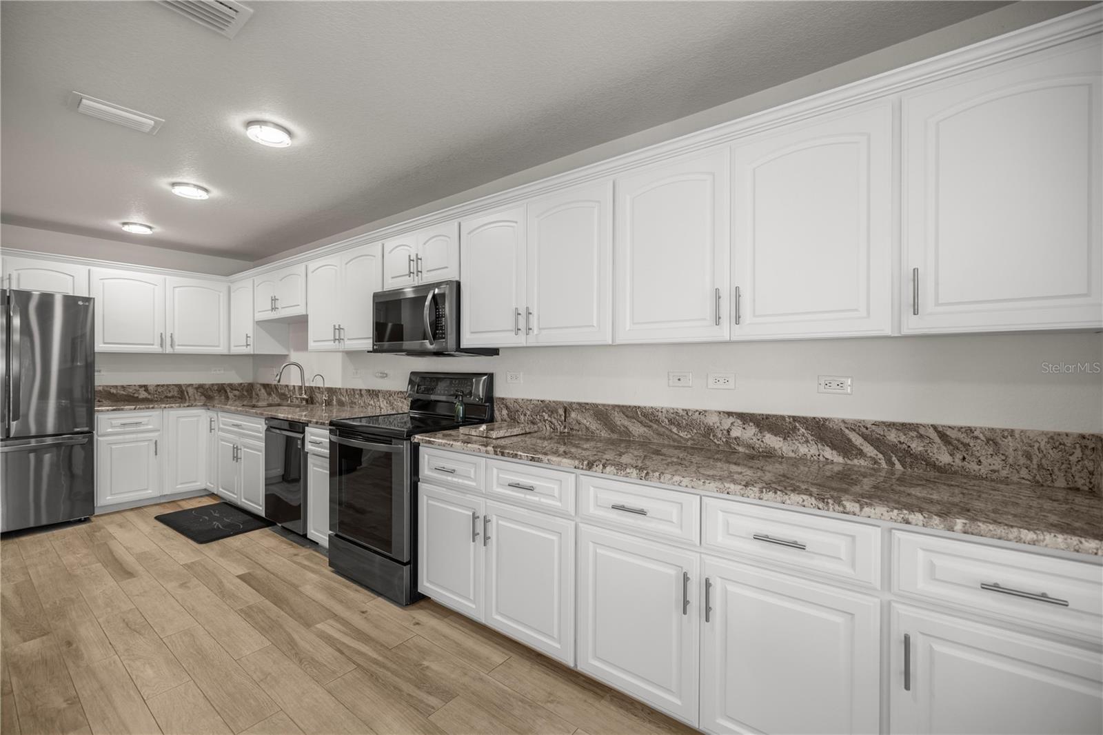 STONEWOOD VILLAS 03 - Residential