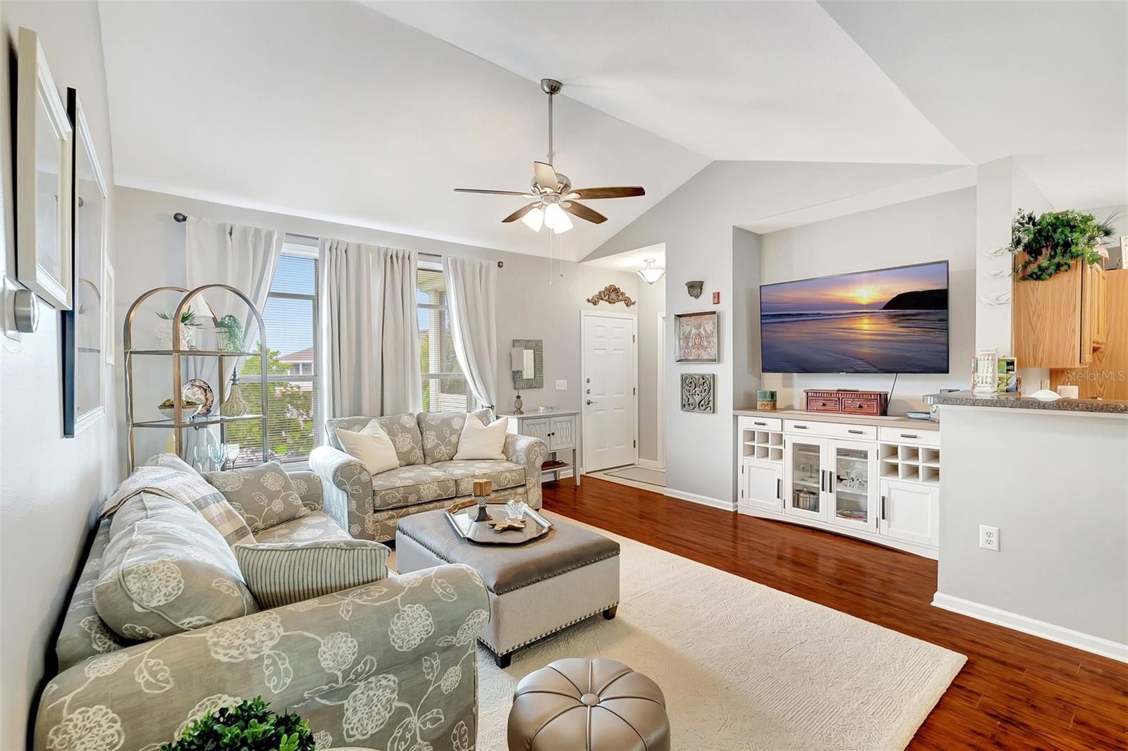 THE PALMS OF CORTEZ - Residential Lease