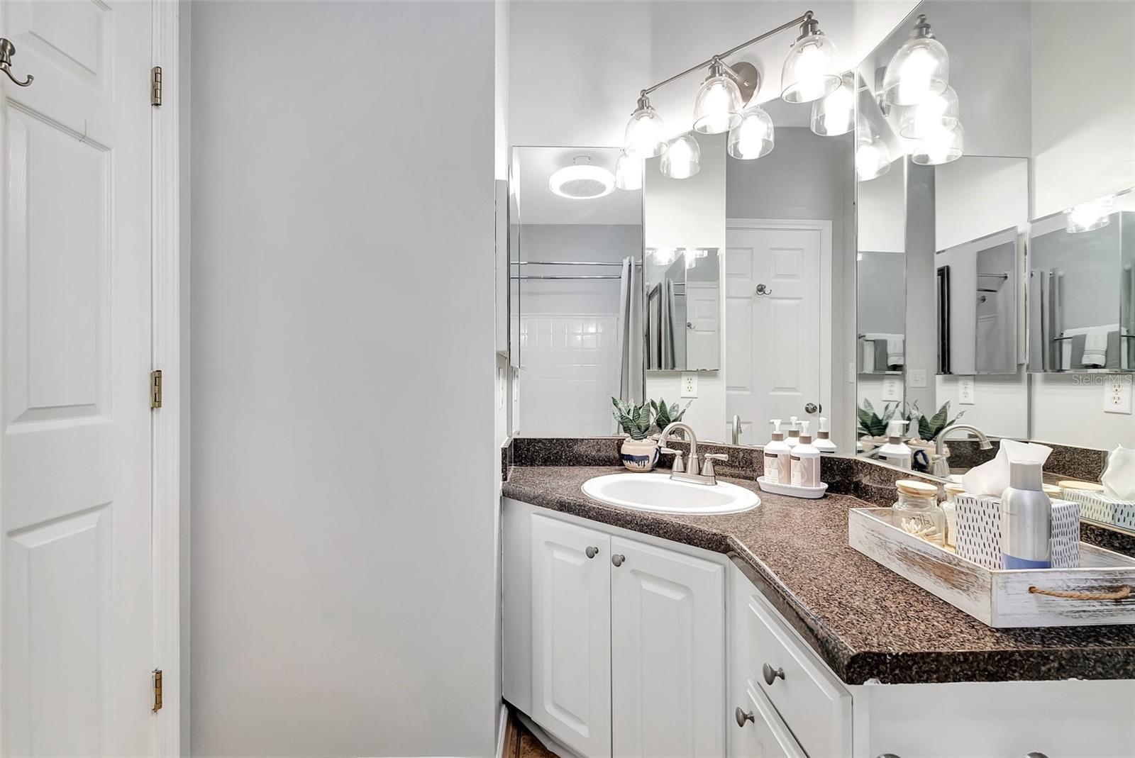 THE PALMS OF CORTEZ - Residential Lease