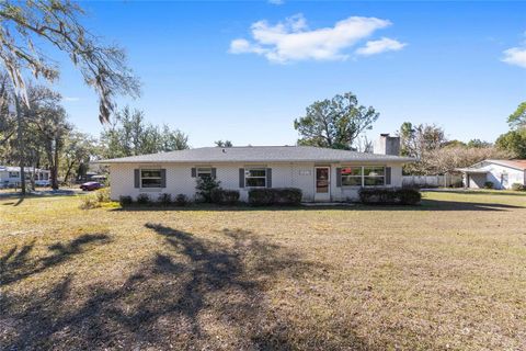 Photo of 3010 NE 98th Lane, Anthony, FL 32617 (MLS # GC537318)
