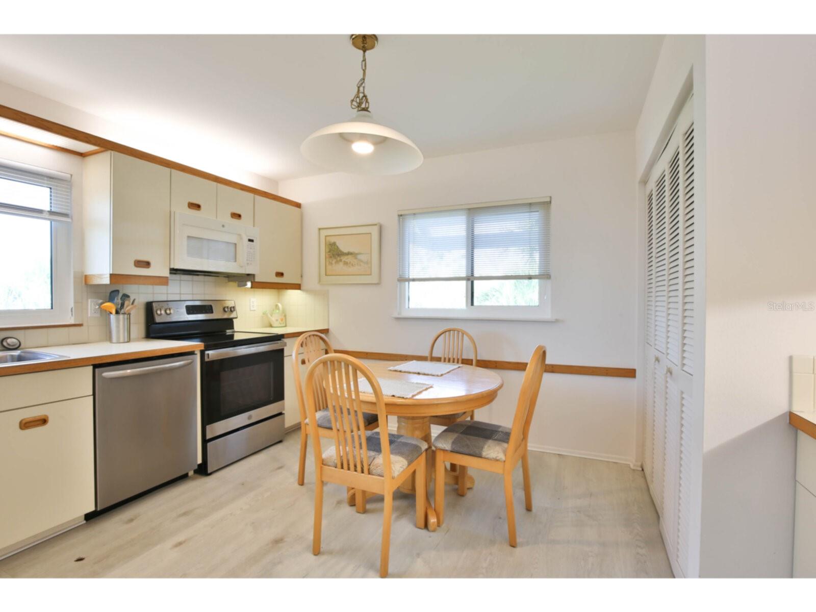 DOCK ON THE BAY SEC 1 - Residential Lease