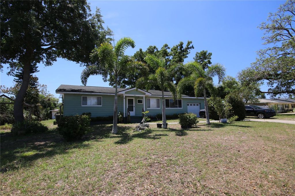 Photo of 1551 Citrus Street, Clearwater, FL 33756 (MLS # J1000008)
