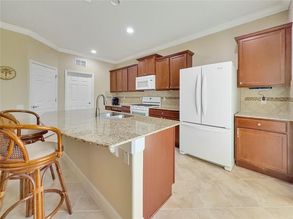 Photo of 521 Vista Sol Drive, Davenport, FL 33837 (MLS # S5159374)