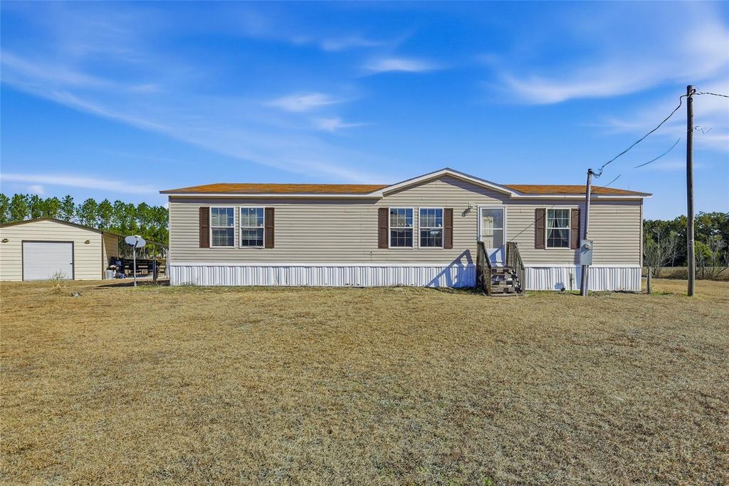 Photo of 2400 NW 5th Street, Bell, FL 32619 (MLS # GC536921)