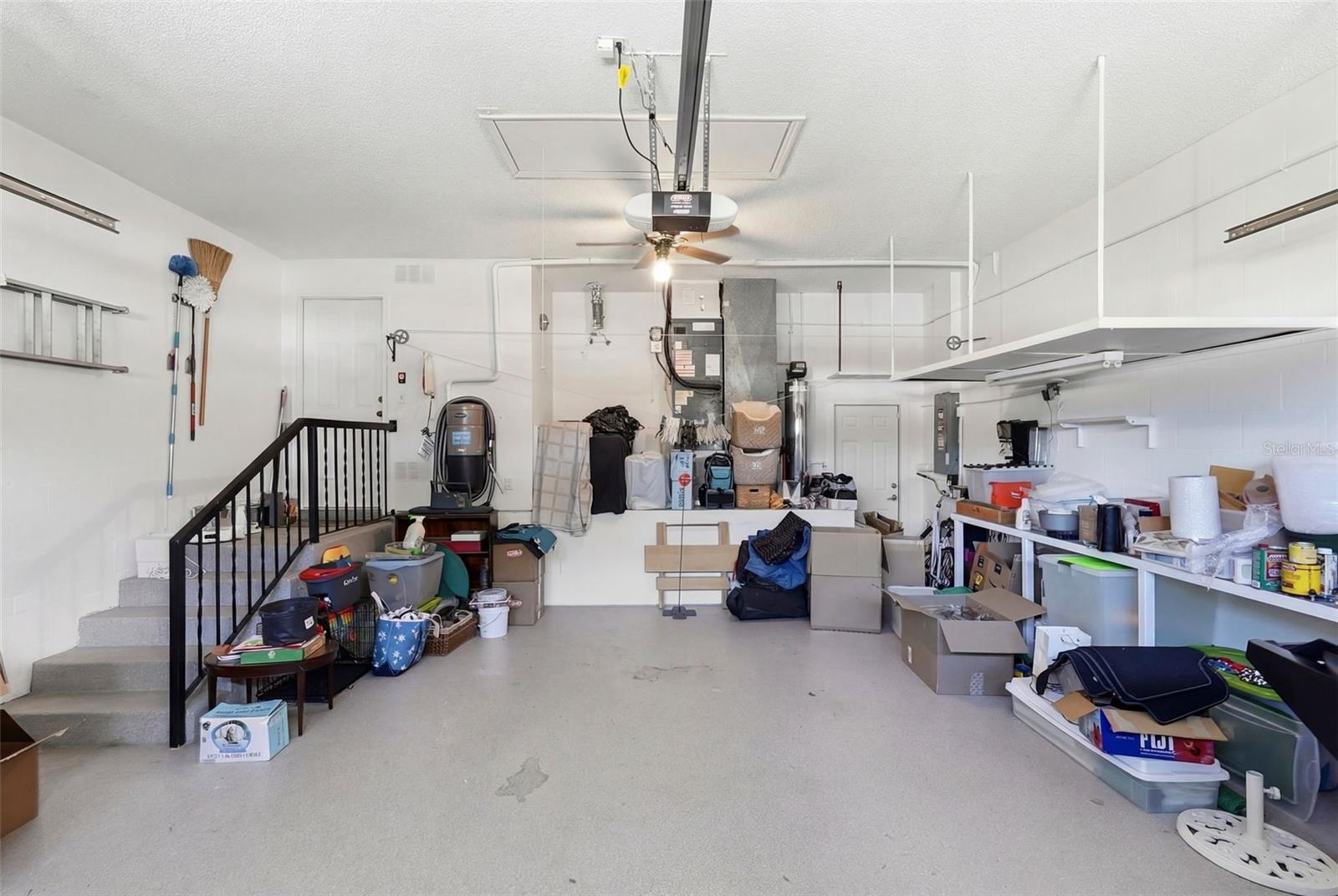 MAXIMO MOORINGS - Residential