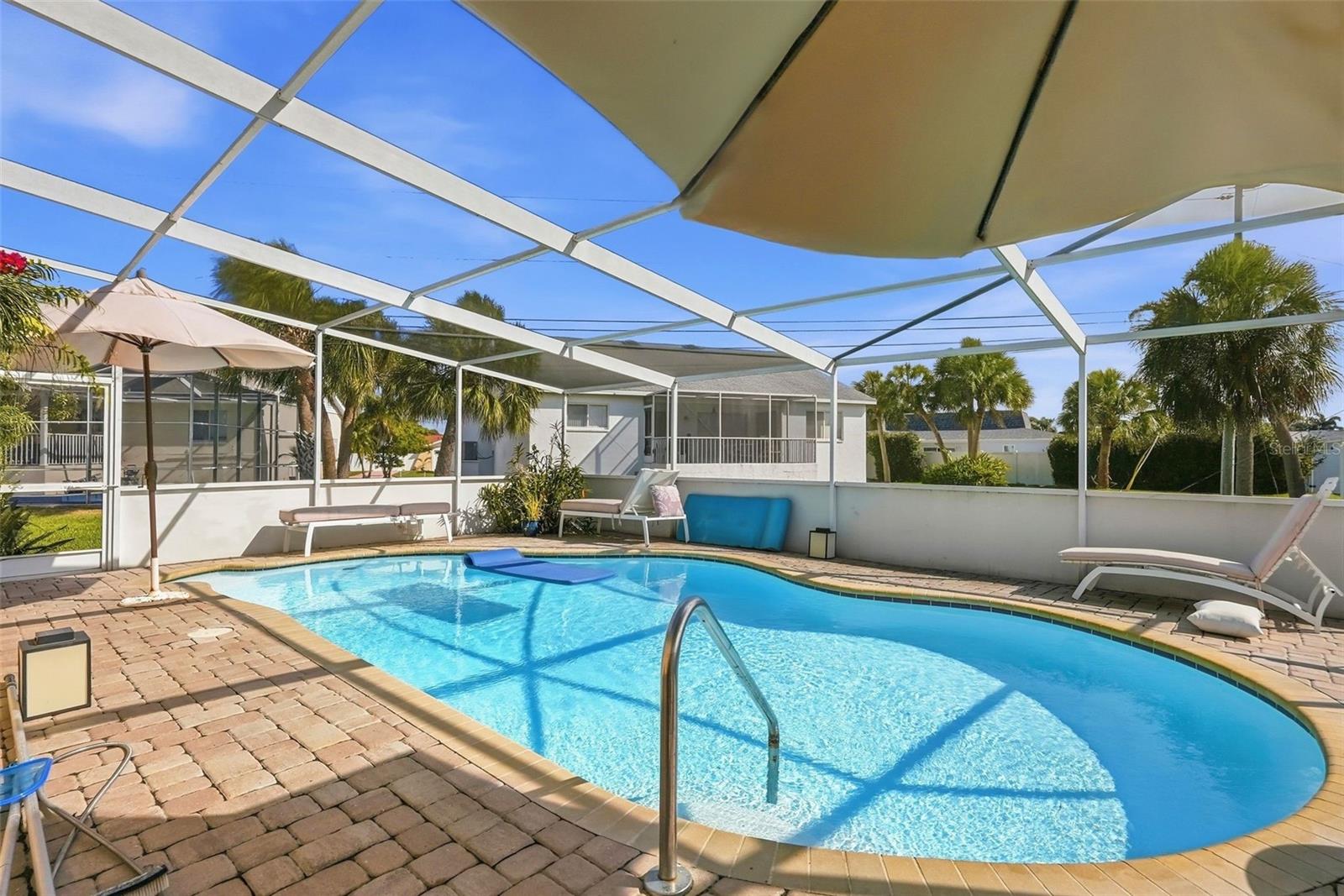 MAXIMO MOORINGS - Residential