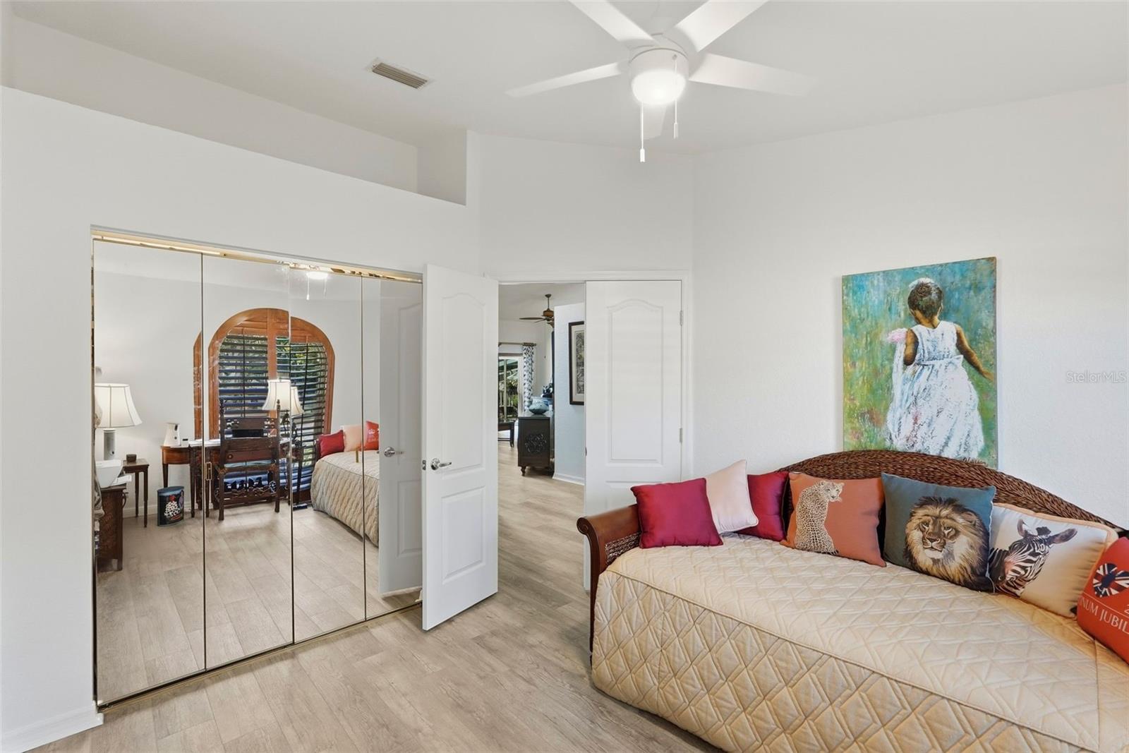 MAXIMO MOORINGS - Residential