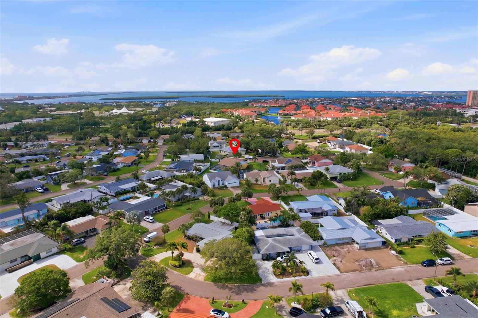 MAXIMO MOORINGS - Residential