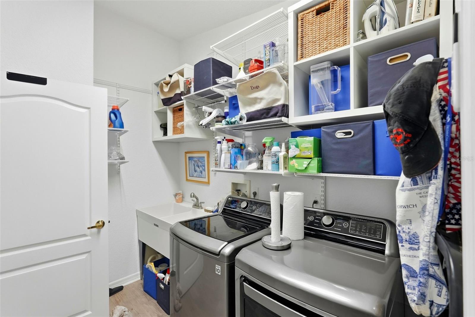 MAXIMO MOORINGS - Residential