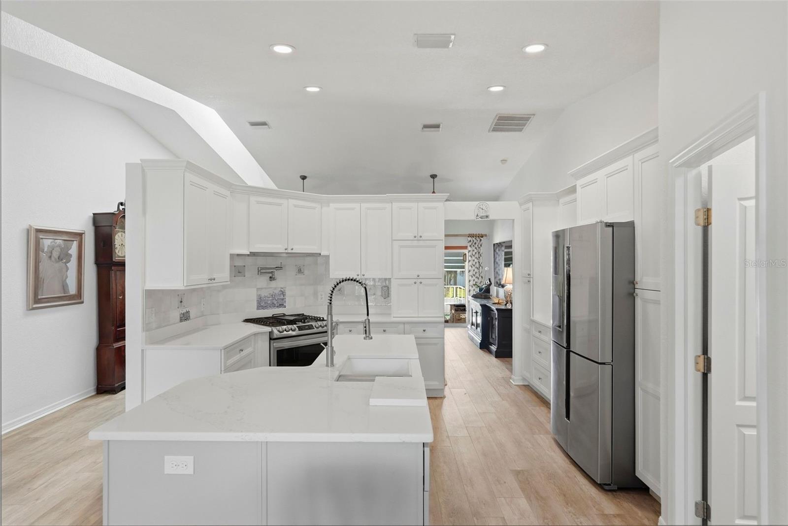 MAXIMO MOORINGS - Residential