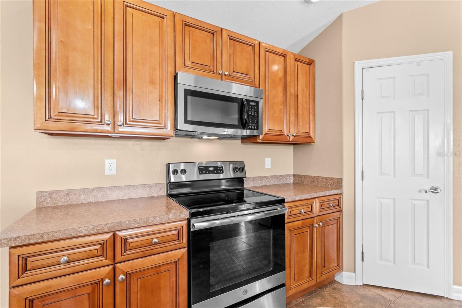 MEADOW WOOD/BAHIA ACRES (961) - Residential