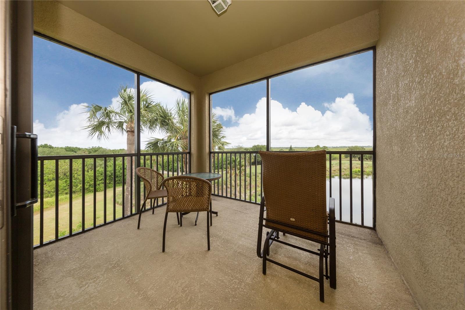 RIVER STRAND - Residential Lease