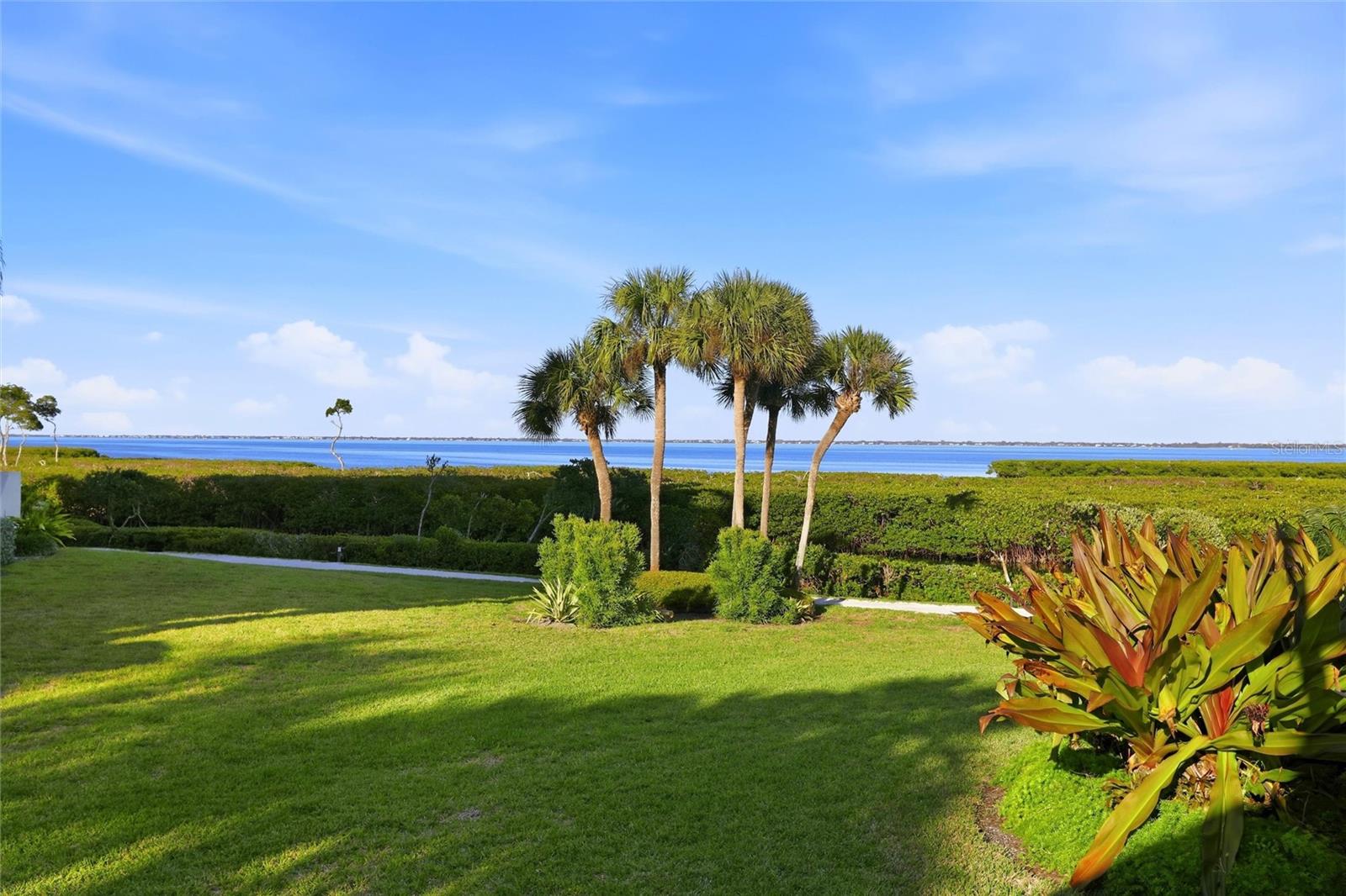 1920 HARBOURSIDE DRIVE 1003