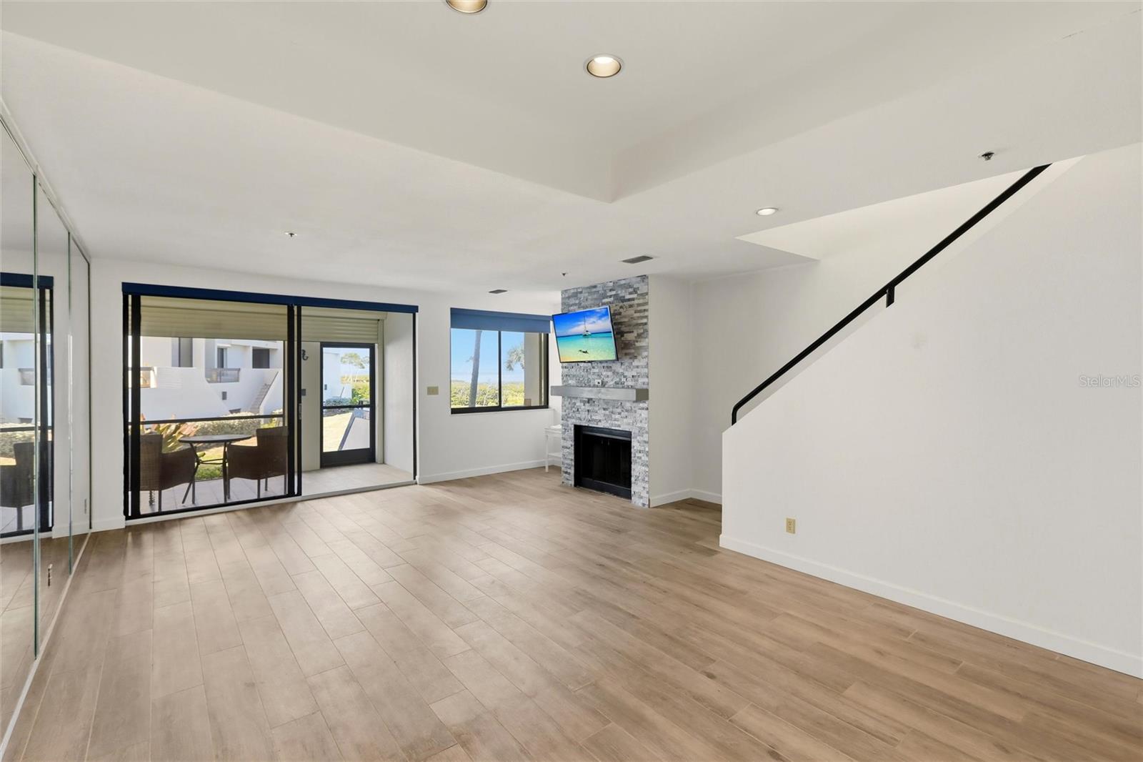 1920 HARBOURSIDE DRIVE 1003