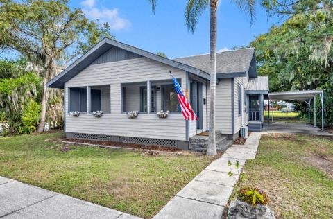 214 N NEW HAMPSHIRE AVENUE TAVARES FL 32778