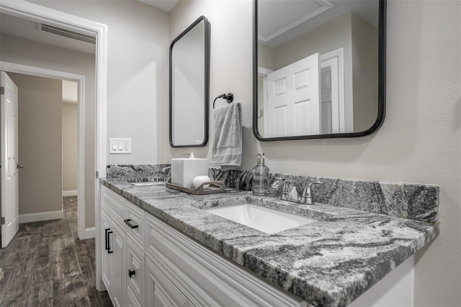 GLEN ECHO - Residential