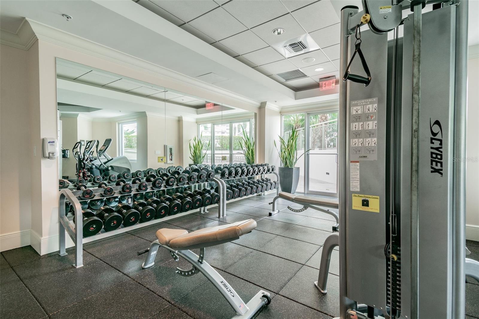 THE PLAZA HARBOUR ISLAND A CON - Residential