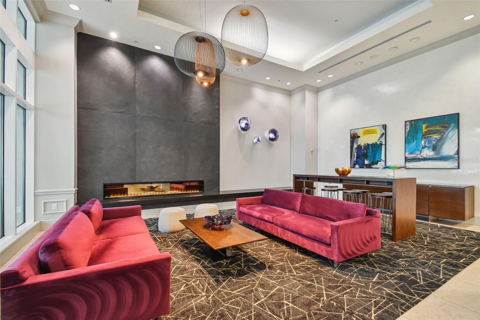 THE PLAZA HARBOUR ISLAND A CON - Residential