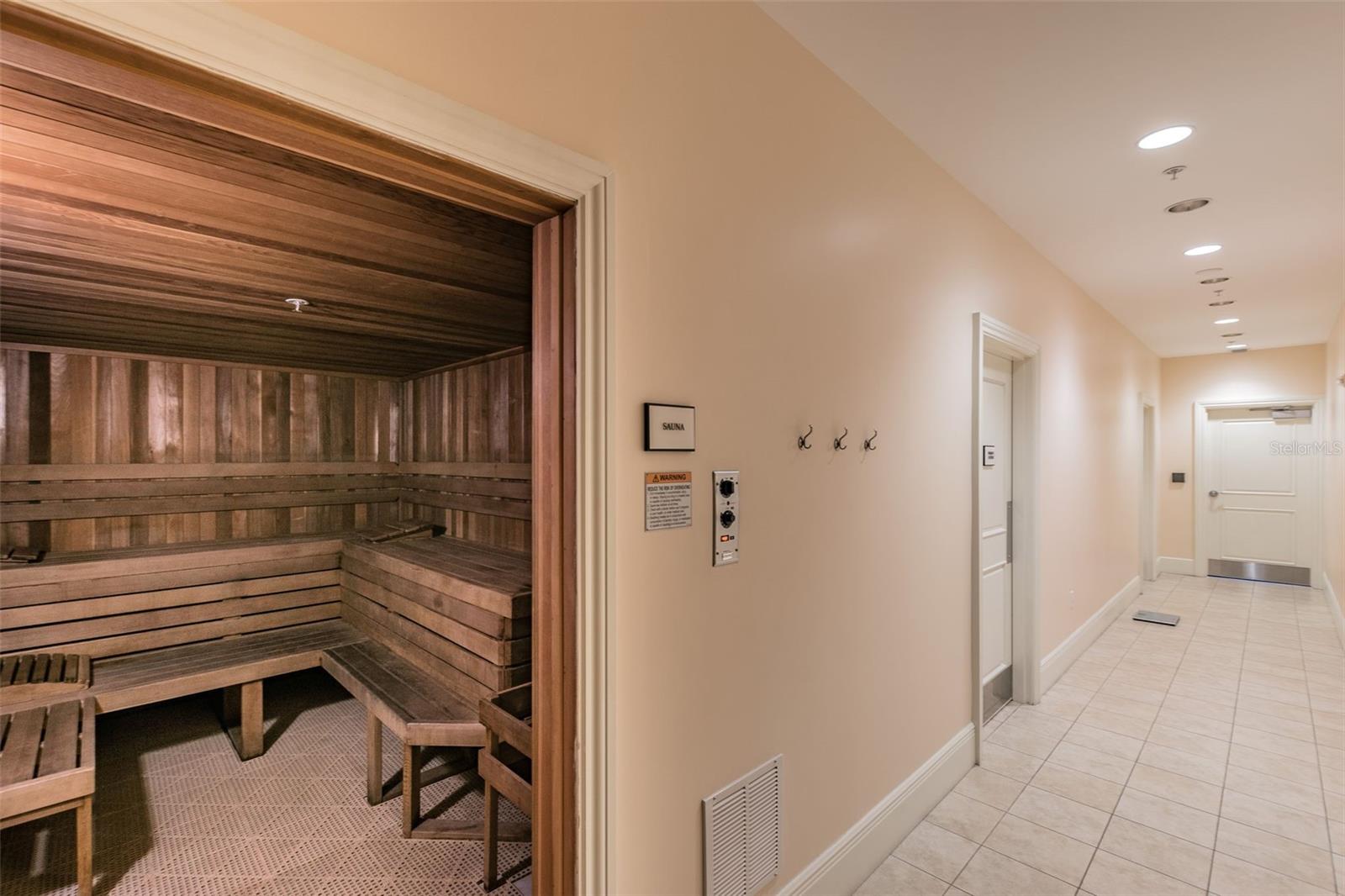 THE PLAZA HARBOUR ISLAND A CON - Residential