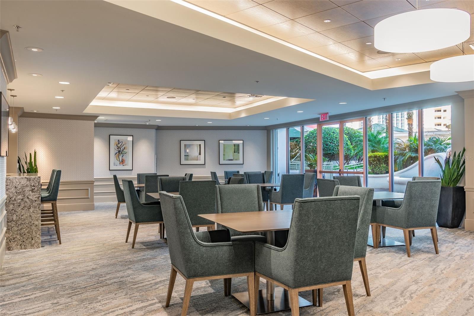 THE PLAZA HARBOUR ISLAND A CON - Residential