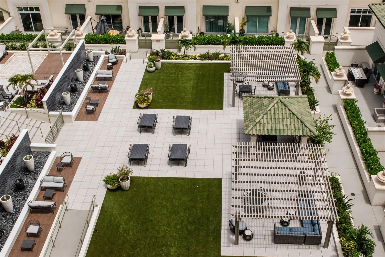 THE PLAZA HARBOUR ISLAND A CON - Residential