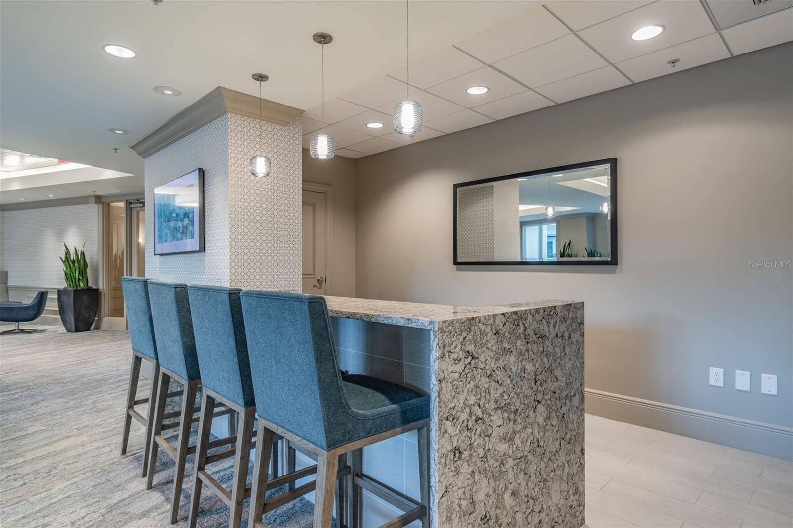 THE PLAZA HARBOUR ISLAND A CON - Residential