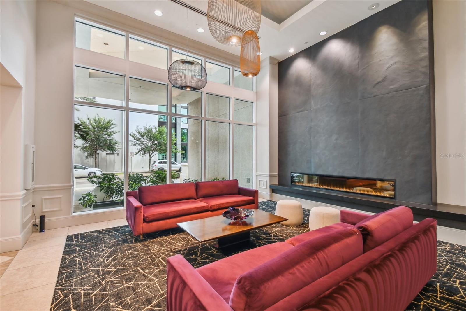 THE PLAZA HARBOUR ISLAND A CON - Residential