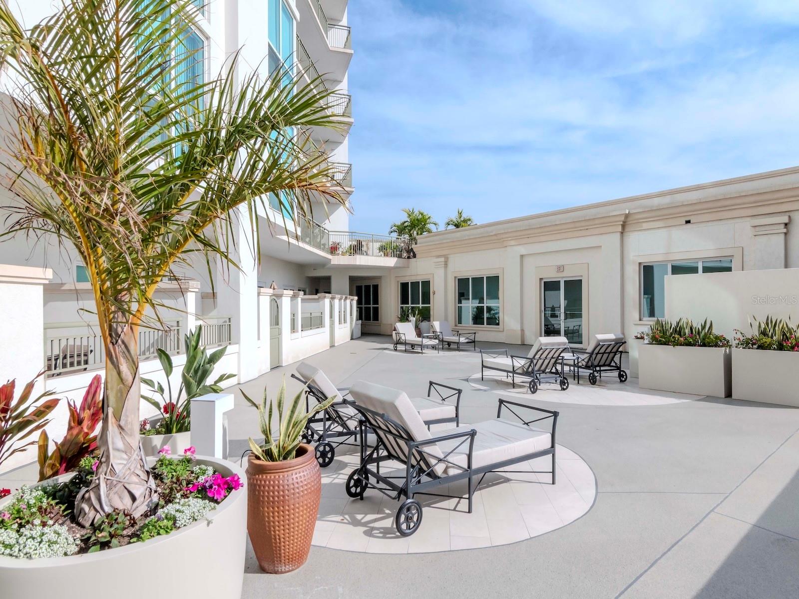 THE PLAZA HARBOUR ISLAND A CON - Residential