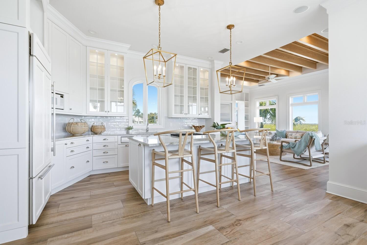 BAY ISLES - Residential