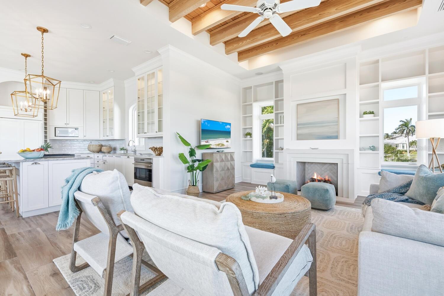 BAY ISLES - Residential