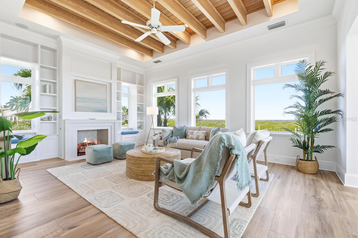 BAY ISLES - Residential