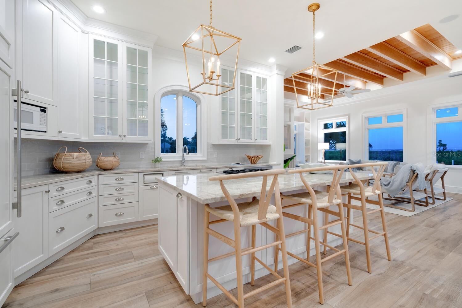 BAY ISLES - Residential