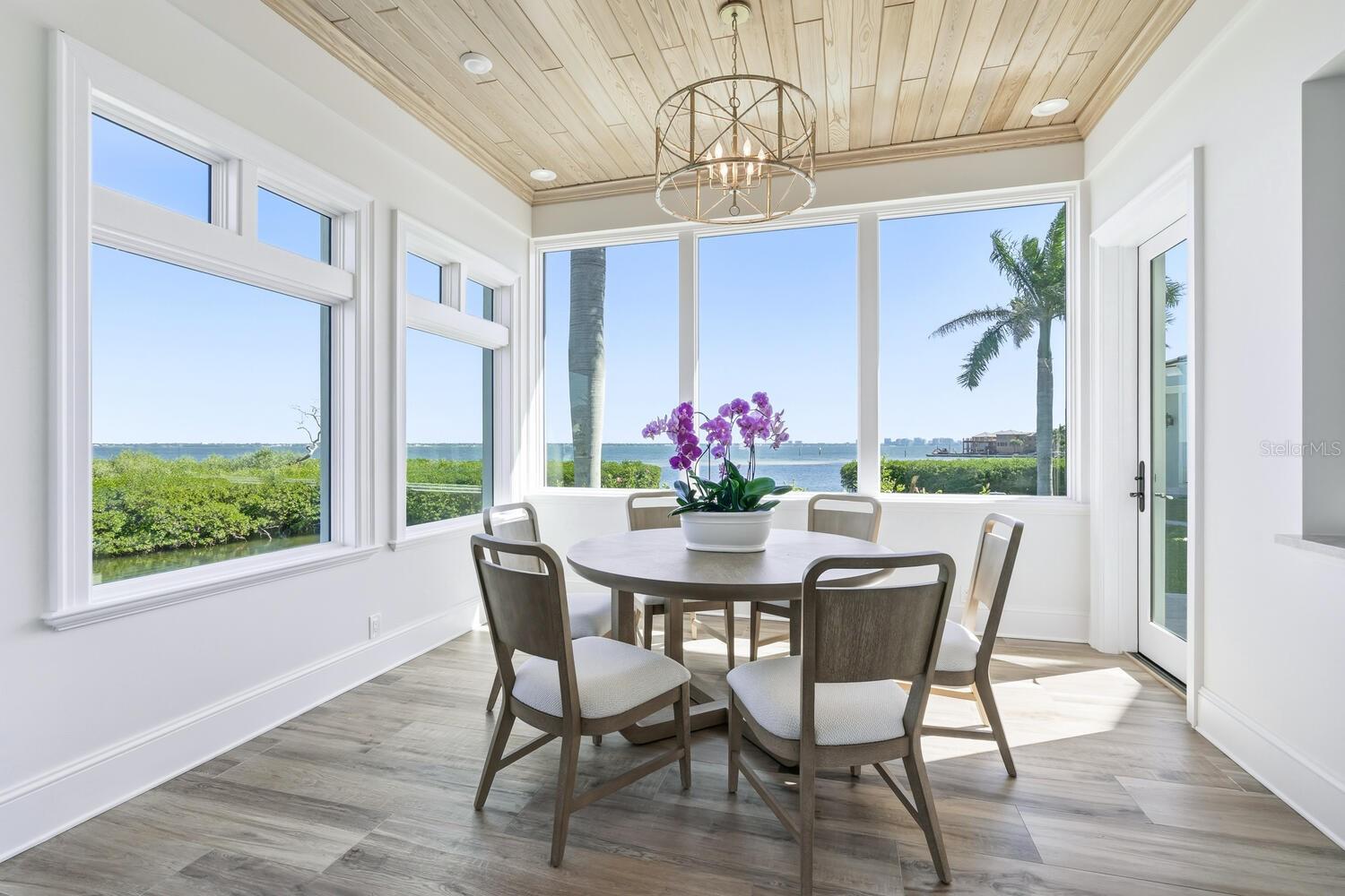 BAY ISLES - Residential