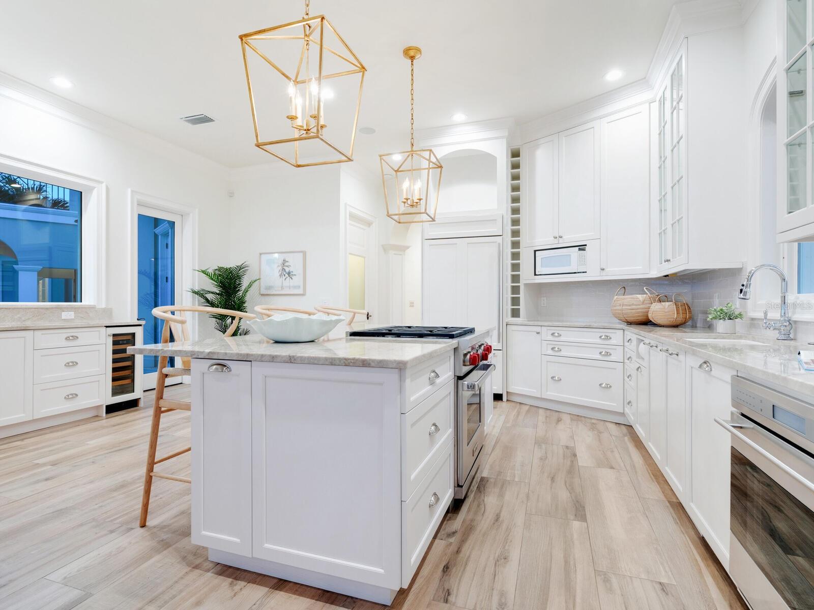 BAY ISLES - Residential