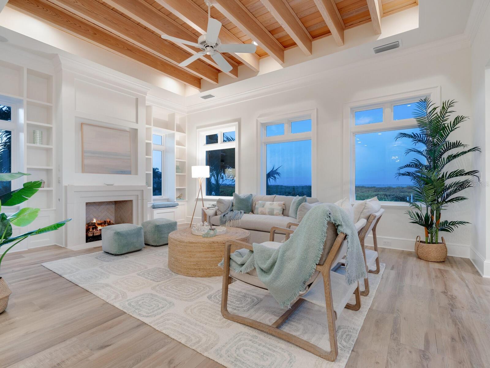 BAY ISLES - Residential