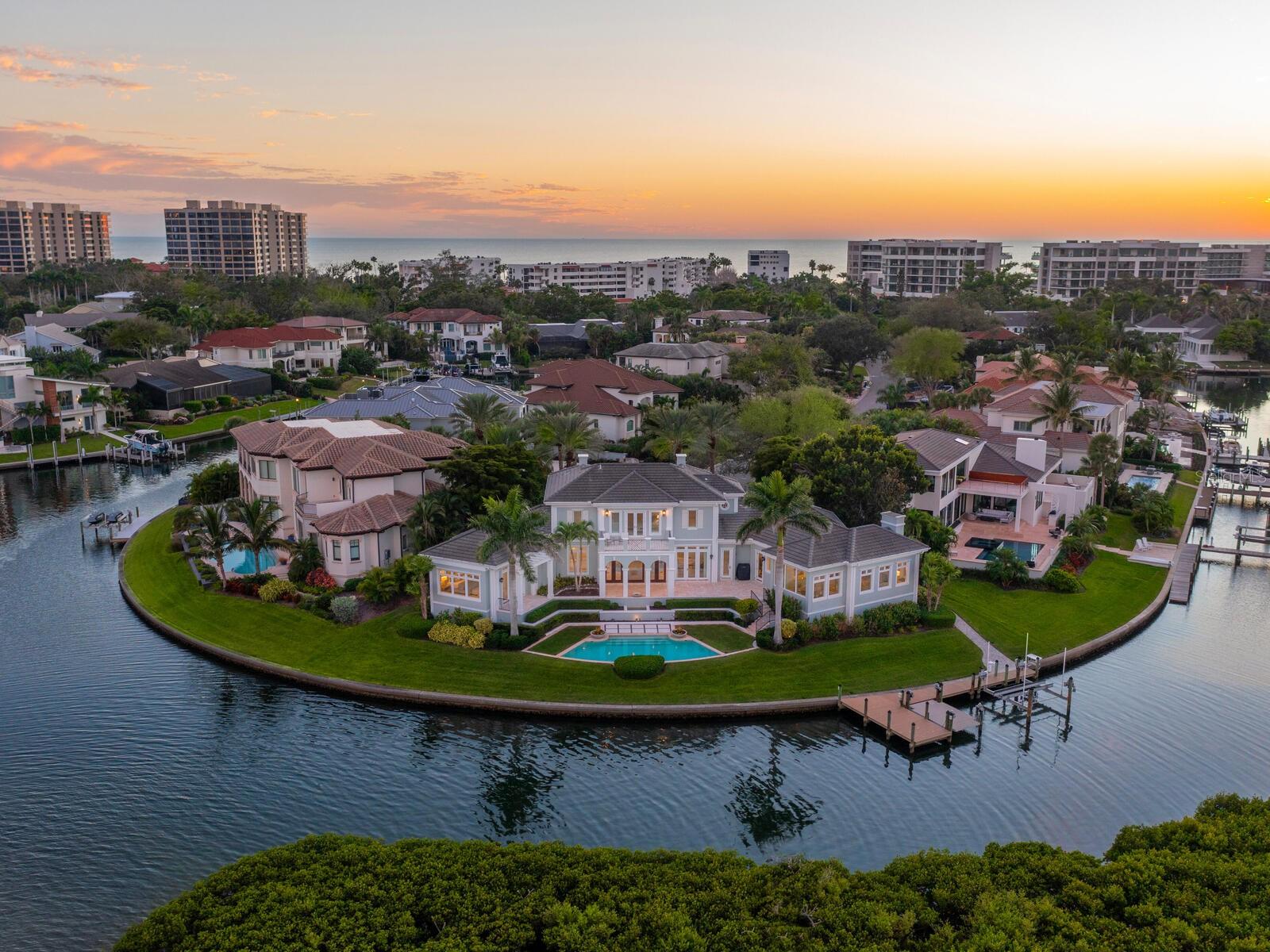 BAY ISLES - Residential