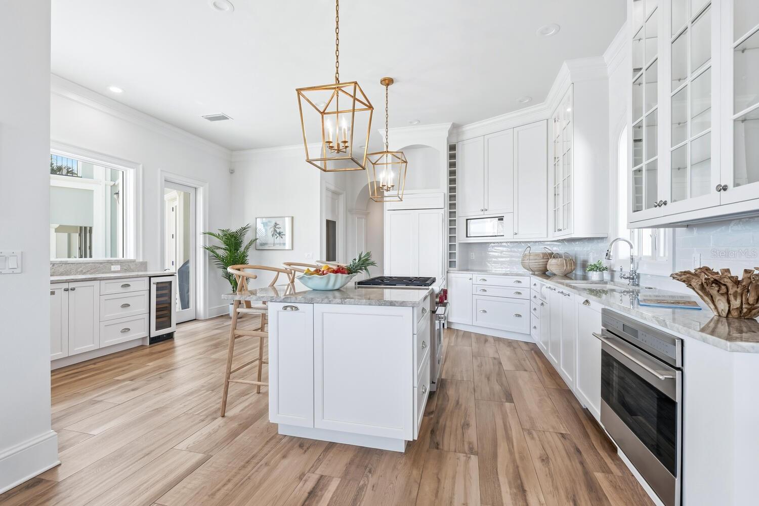 BAY ISLES - Residential