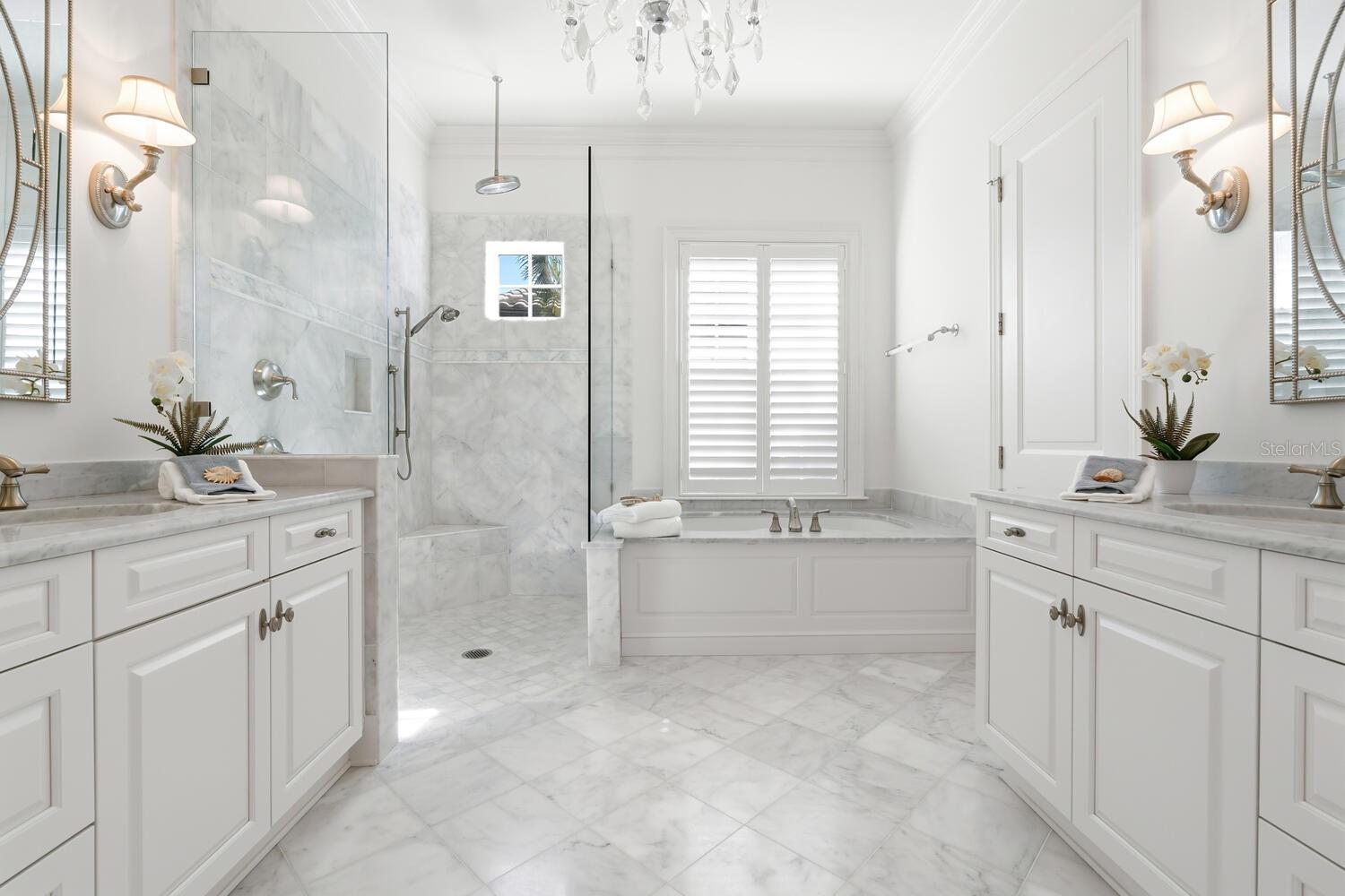 BAY ISLES - Residential