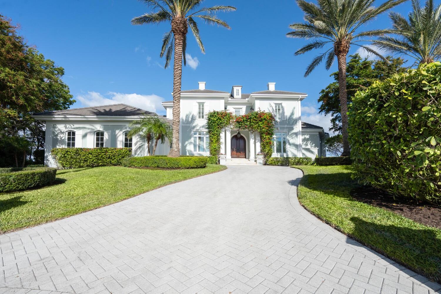 560 HARBOR POINT ROAD